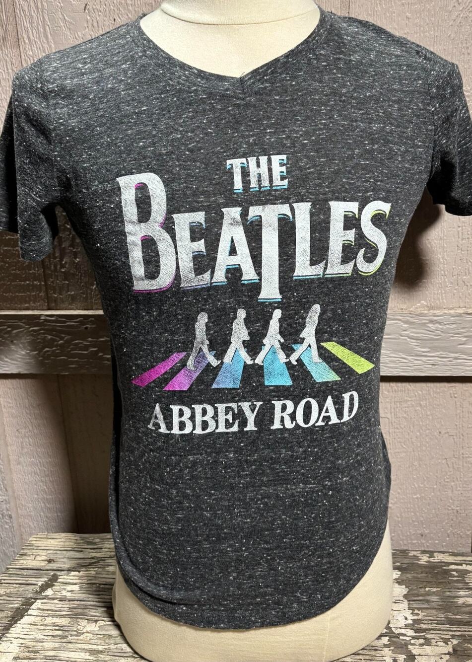 The Beatles Abbey Road Grey V Neck T-Shirt Size Medium rock womens band shirt